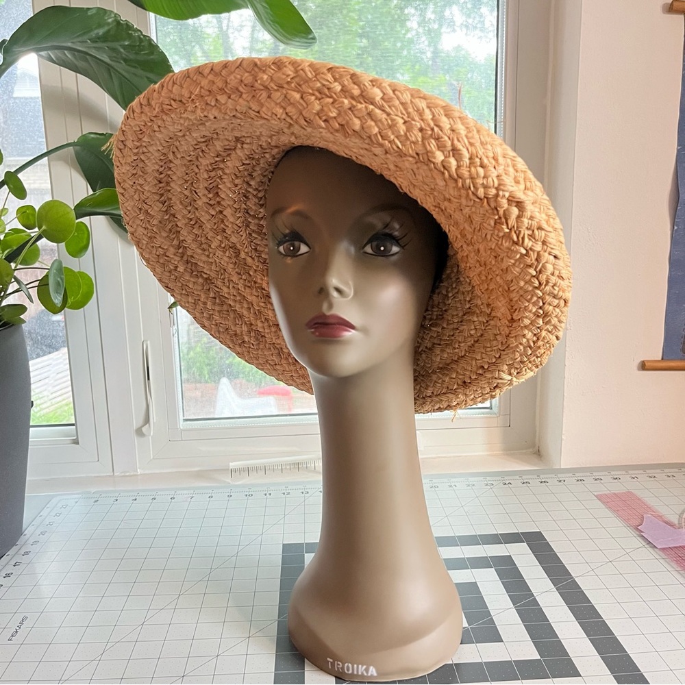 Helen Kaminski sun hat